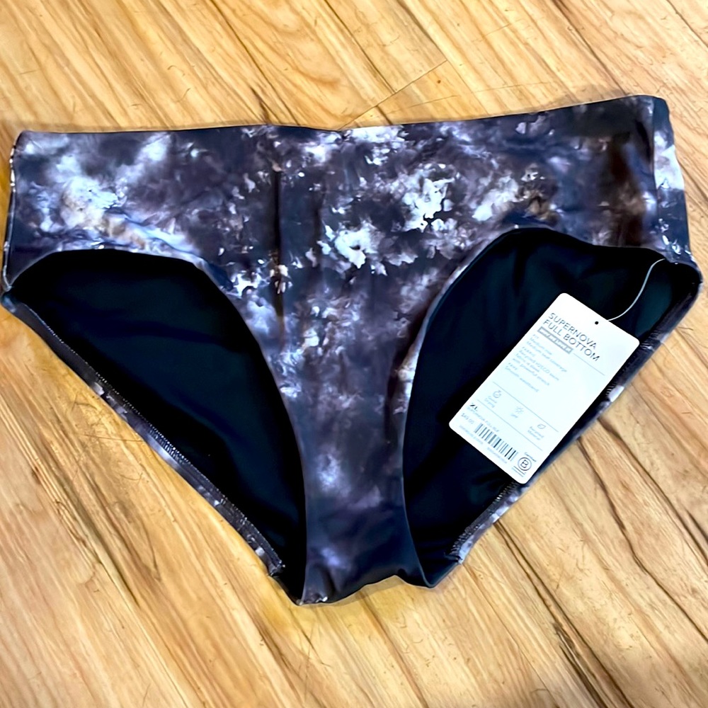 ATHLETA SUPERNOVA FULL BOTTOM BNWT